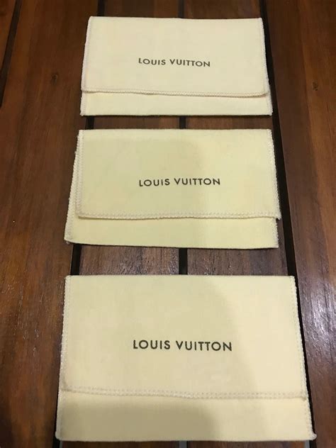 how to detect a real louis vuitton dust bag|louis Vuitton Bag 55.